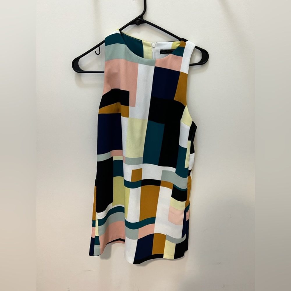 Zara Dress / Jumpsuit from the back / Very De Stijl /